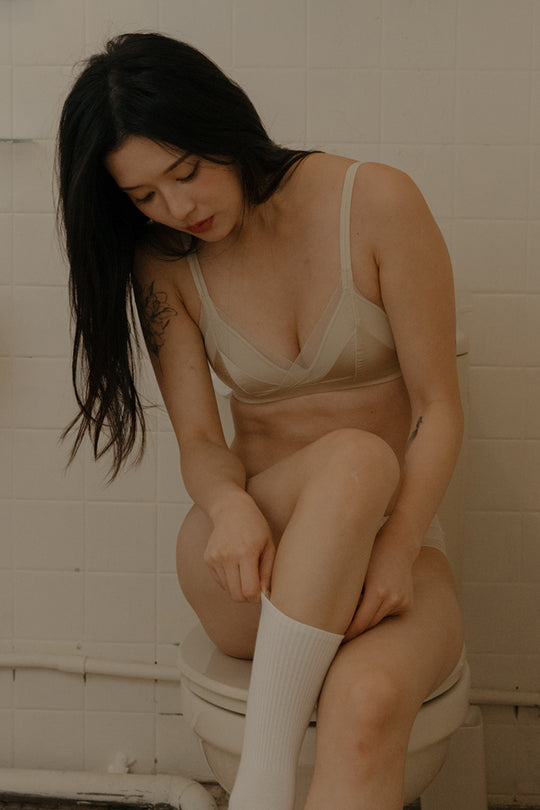 柔絲・緞面透膚三角杯|香檳金