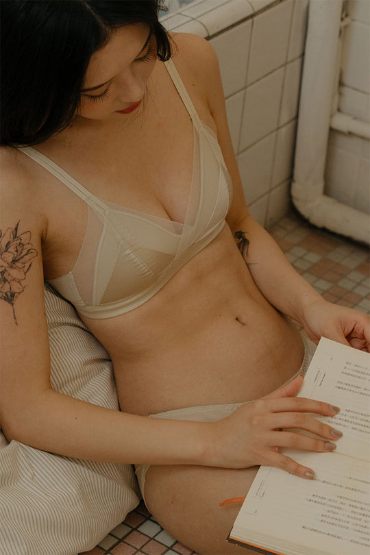 柔絲・緞面透膚三角杯|香檳金