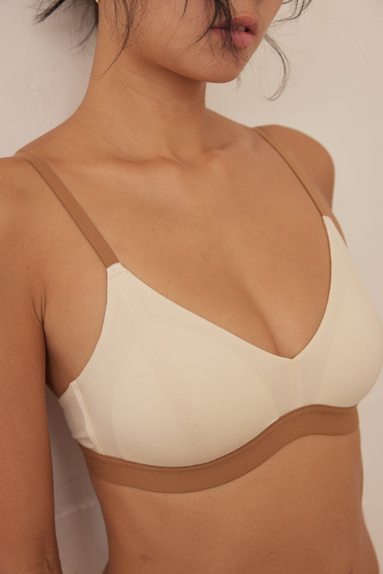 柔韌・無造作拼色三角杯|黑