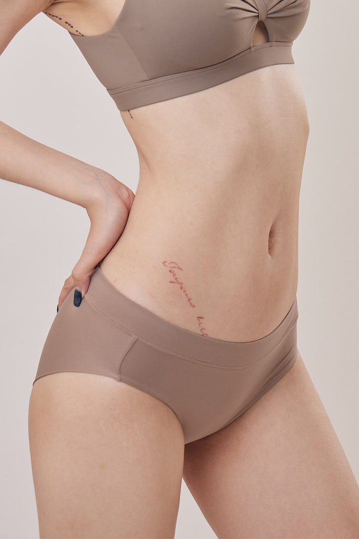 柔韌・中腰透氣寬腰圍內褲|岩石棕