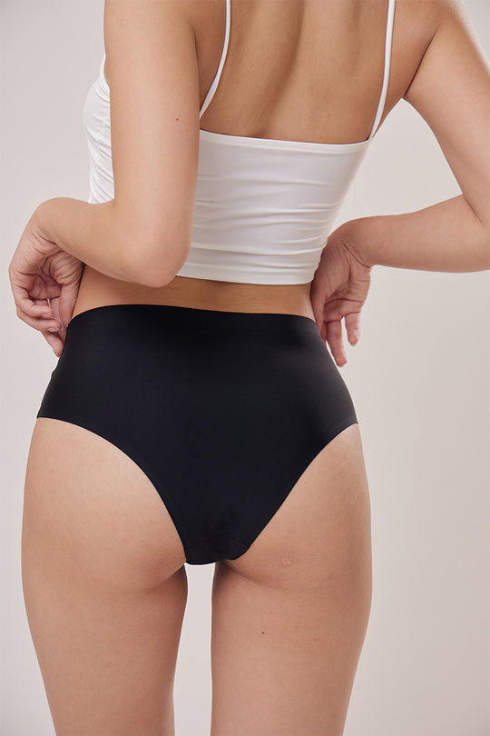 柔亮・美型高腰半包臀三角褲|玄黑