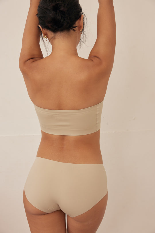 柔亮・無墊防滑平口內衣(附胸貼)|杏膚