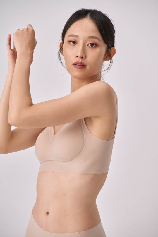 無痕・雲感細肩|裸膚