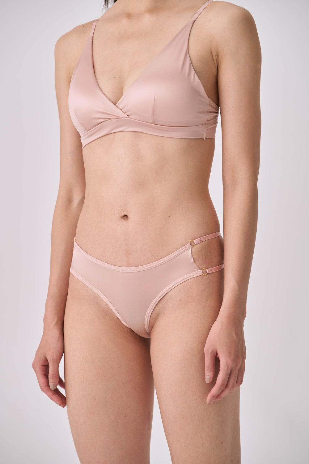 柔絲・輕奢緞面丁字褲|香檳粉