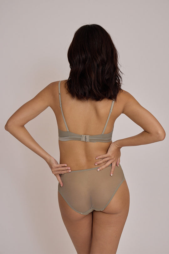 柔絲・緞面透膚三角杯|玉石綠