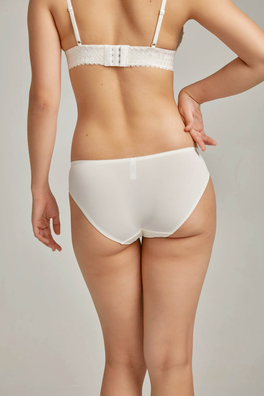 柔絲・軟蕾絲三角褲|月白
