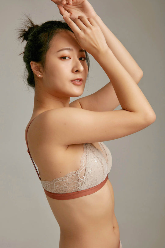 柔絲・蕾絲拼色三角杯|小鹿棕