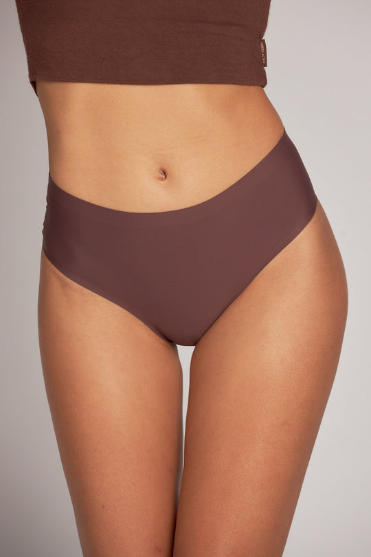 柔亮・美型高腰半包臀三角褲|檀棕