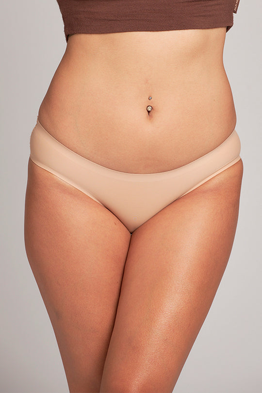 柔亮・美型低腰半包臀三角褲|白皙膚