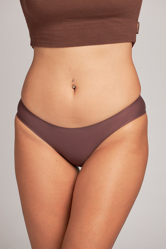 柔亮・美型低腰半包臀三角褲|檀棕