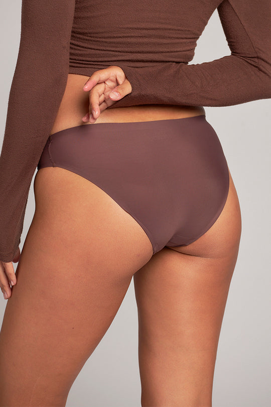 柔亮・美型低腰半包臀三角褲|檀棕