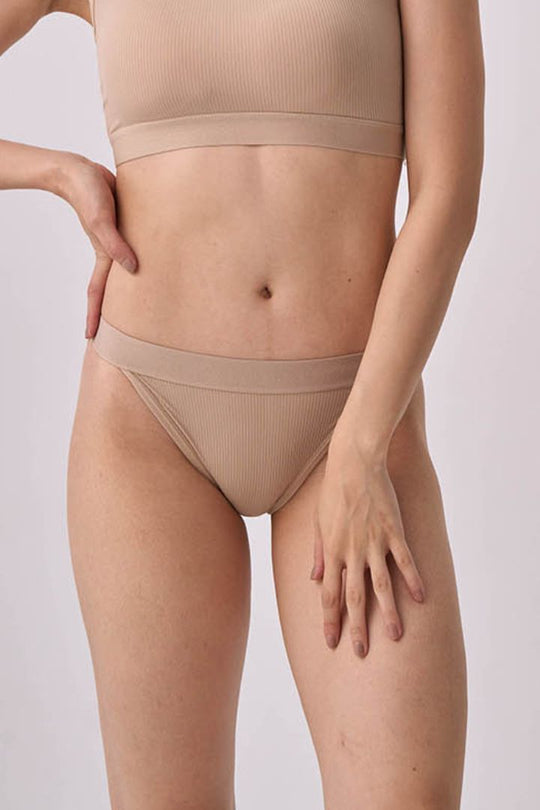 柔亮・時尚條紋半包臀三角褲｜淺卡其