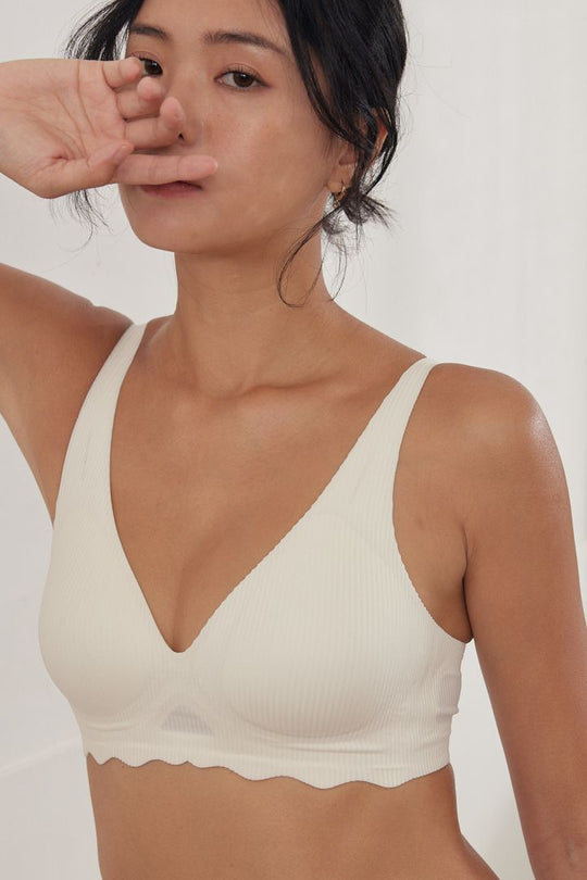 柔亮・立體螺紋三角杯｜奶白