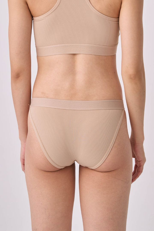 柔亮・時尚條紋半包臀三角褲｜淺卡其