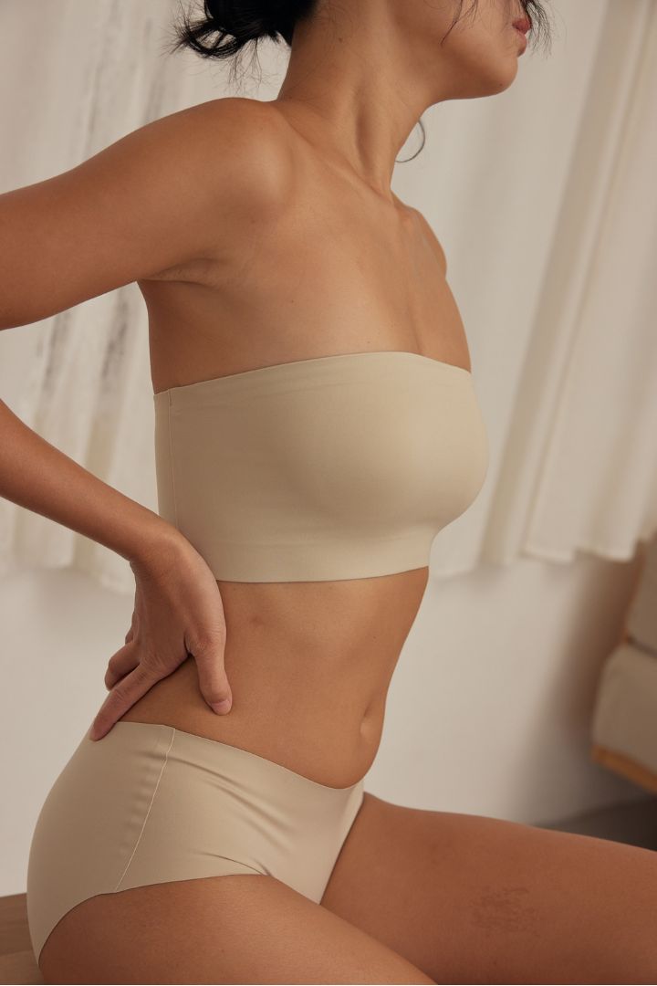 柔亮・無墊防滑平口內衣（附胸貼）｜杏膚