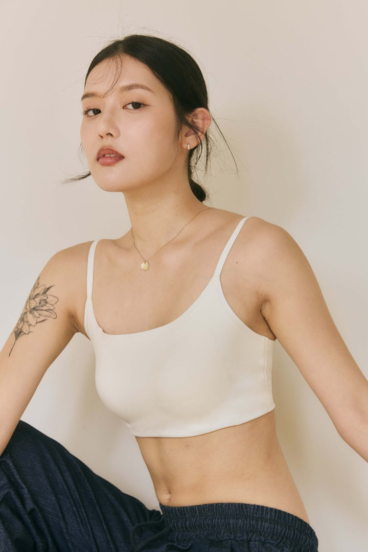 無痕 · 自由尺碼細肩簡約款短版 2 件組｜黑+白