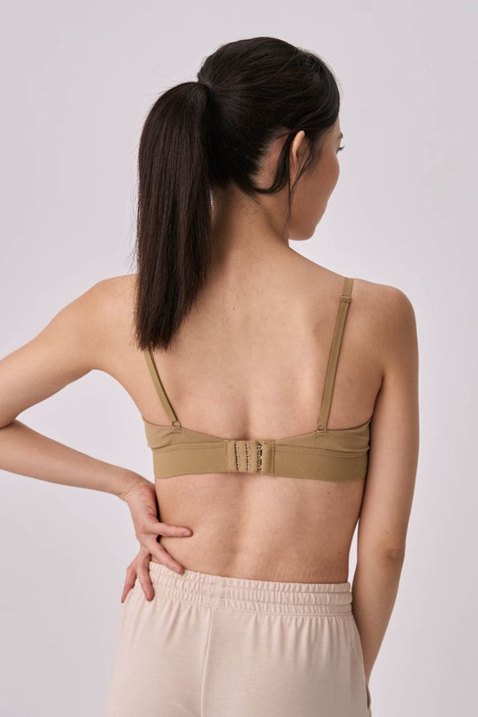 柔韌 · 低脊心純色三角杯｜迷霧綠