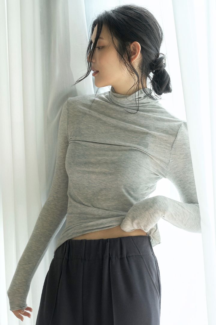 極親膚高領長袖上衣穿搭