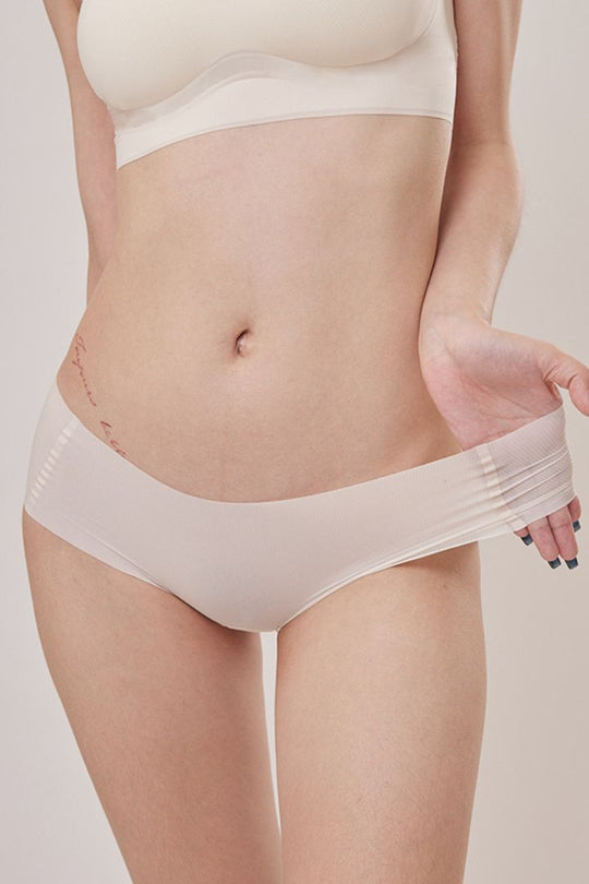 無痕・直紋裸色面膜內褲｜純黑