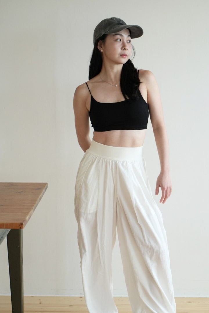 細肩挖背短版 Bra Top｜黑
