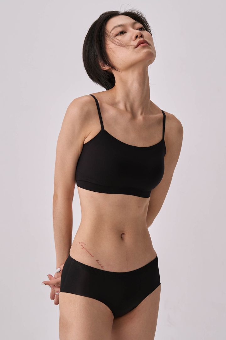 無痕 · 抗菌中腰內褲 3 件組