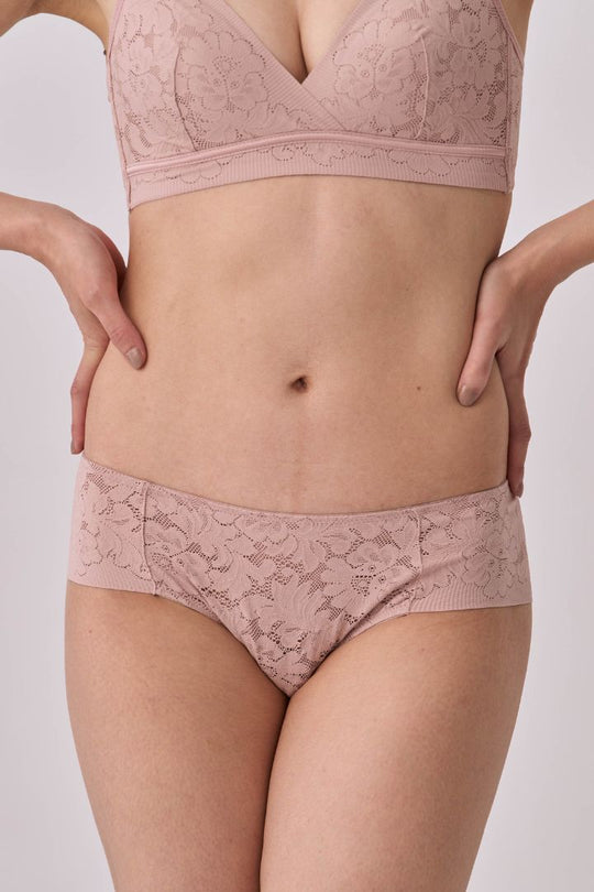 柔絲・蕾絲極簡三角褲｜乳白